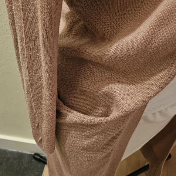 Women's Dusty Pink Long Sweater Cardigan Women's Size S Lightweight Pockets! - Picture 2 of 6